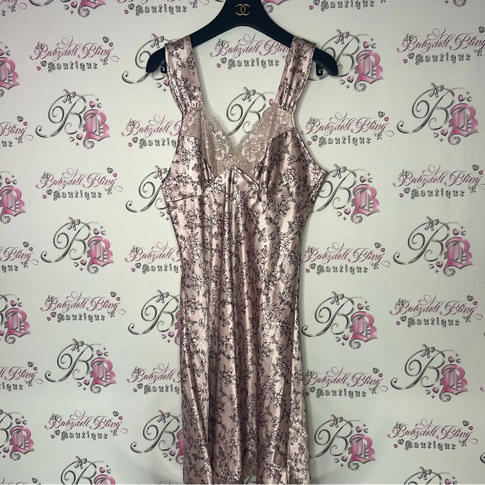 Secrets dress shiny metallic silky satin look lace floral pink gold stunning y2k